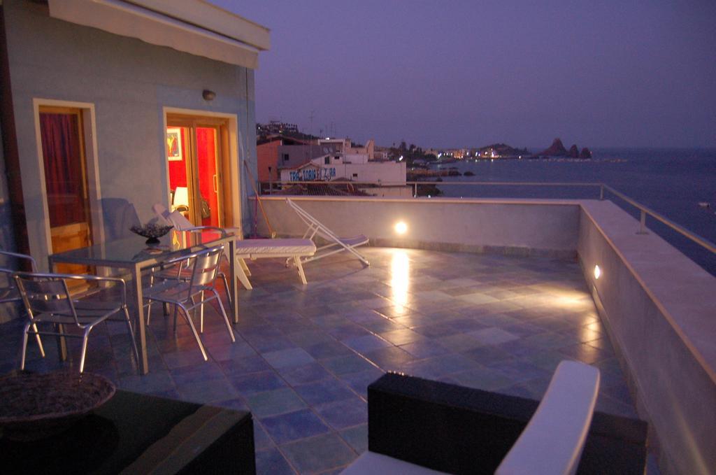 Bed and Breakfast La Terrazza Sul Mare Aci Castello Zimmer foto